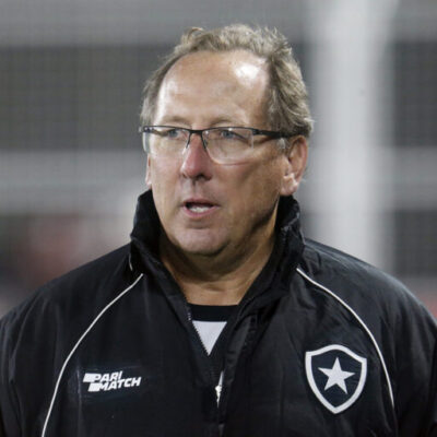 John Textor, do Botafogo, é suspenso por 45 dias e multado em R$ 100 mil pelo STJD