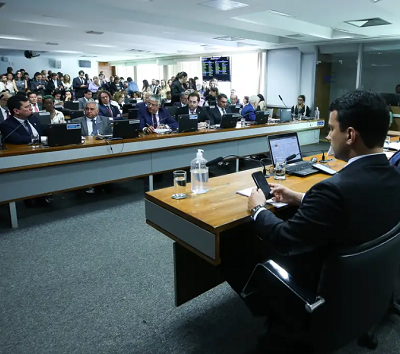 CCJ do Senado aprova aumento de cotas raciais para concurso público