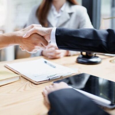 Contratos de namoro batem recorde no Brasil para evitar reconhecimento de união estável