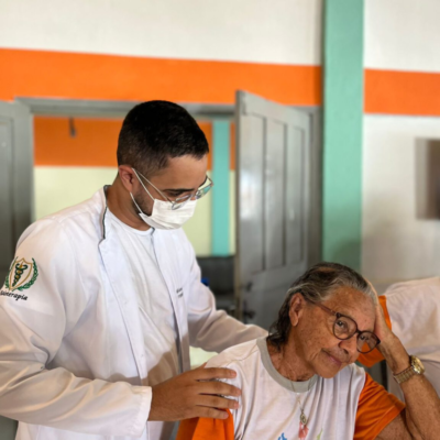 SCFV-CCI e Faculdade Anhanguera unem esforços em ação de cuidado e conscientização para idosos