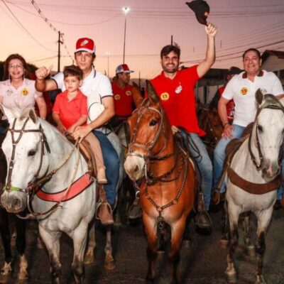 Lucas e Milena Galvão realizam “Cavalgada do Trabalho” com presença do prefeito Odon e deputado Ezequiel