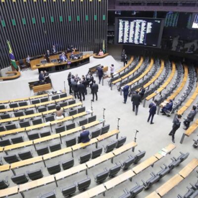 Deputados tiveram de trabalhar só em 67 dias em 2024