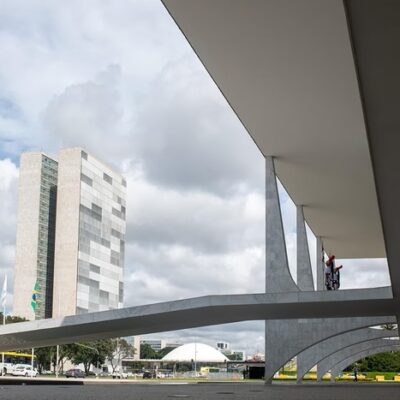 Câmara aprova urgência de texto no pacote de corte de gastos