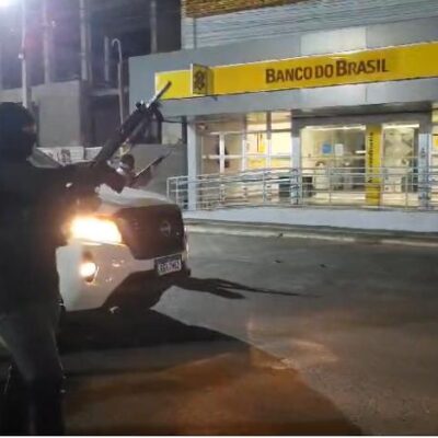 Capacitação sobre gestão de crises e segurança movimenta centro da cidade com simulação de assalto a banco