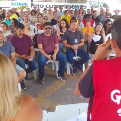 Servidores do Detran encerram greve após acordo com governo