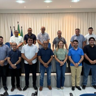 Senador Rogério Marinho participa de reunião com prefeitos e secretários de saúde para debater desafios da saúde pública no Seridó
