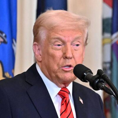 Governo vê risco de tarifaço amplo e linear de Trump sobre o Brasil