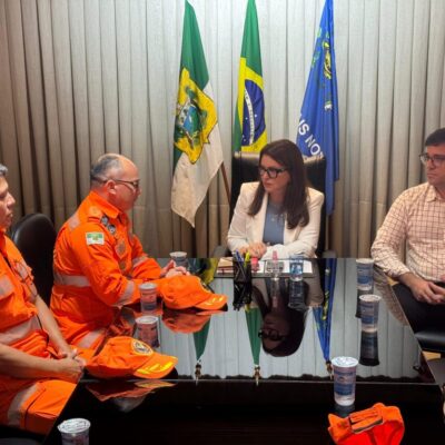 Prefeita em exercício Milena Galvão se reúne com comando do Corpo de Bombeiros do RN em Currais Novos