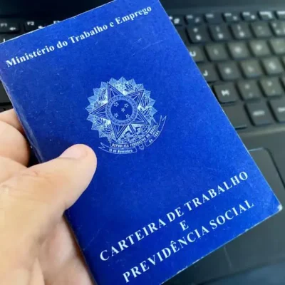 Brasil: desemprego entre Jovens cai pela metade em cinco anos, afirma Ministério do Trabalho