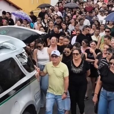 Comoção: Centenas de pessoas se despedem de mulher atropelada em Cerro Corá