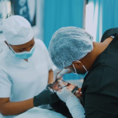 Hemofilia: cuidados odontológicos Simone de Melo Norat Campos – Dentista da Casa Durval Paiva – CRO:1784
