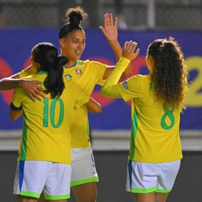 Brasil goleia o Paraguai e avança à semifinal da Copa América Feminina