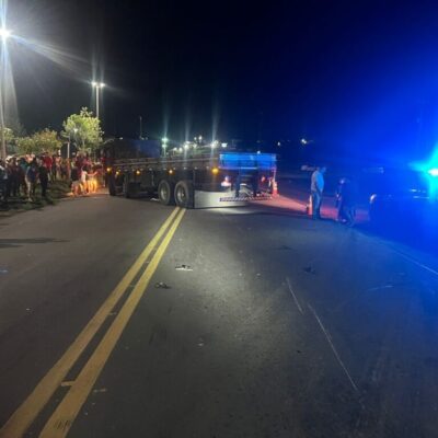 Colisão entre caminhão e motocicleta deixar uma mulher morta na BR-226 em Tangará