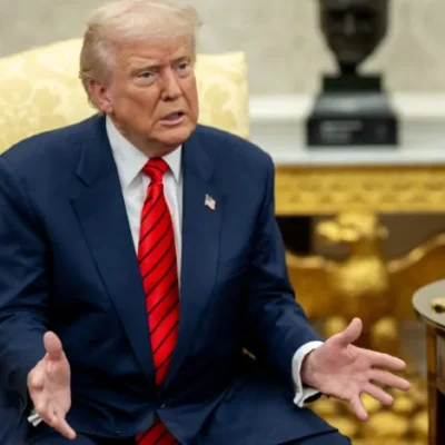 Em apoio a Bolsonaro, Trump aplica tarifa de 50% sobre produtos do Brasil