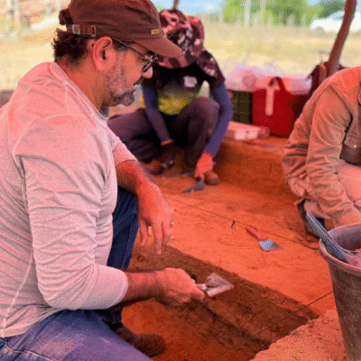 Presidente da Câmara João Gustavo participa de escavações arqueológicas no povoado Totoró