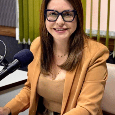 Milena Galvão destaca novas ruas calçadas e avanços na Ortopedia em Currais Novos