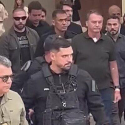 Bolsonaro retorna à prisão domiciliar após exames hospitalares em Brasília