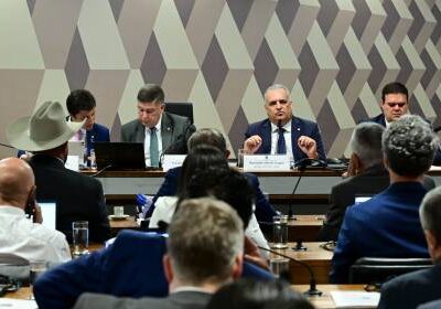 CPMI prende presidente da Conafer por falso testemunho em caso de fraudes no INSS