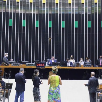 Centrão aposta na PEC da Blindagem para proteger parlamentares no STF