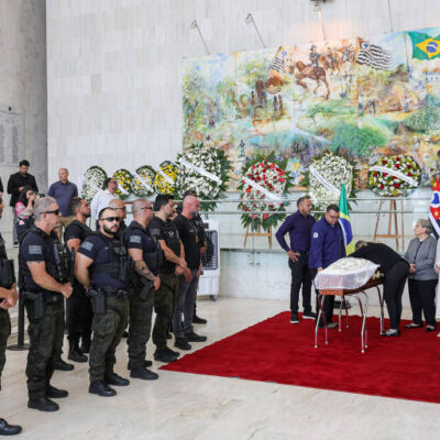 Corpo do ex-delegado Ruy Ferraz Fontes é velado na Alesp após assassinato