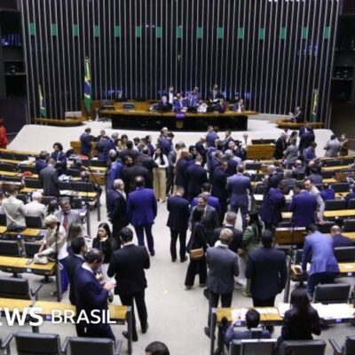 Câmara aprova PEC que amplia proteção a parlamentares contra processos criminais