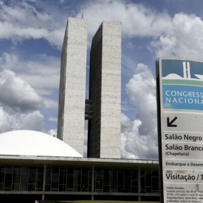 Câmara pode votar PEC da Blindagem nesta terça-feira