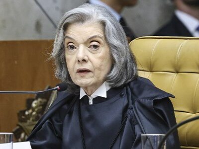 Cármen Lúcia afirma que preservar a democracia é responsabilidade de toda a cidadania