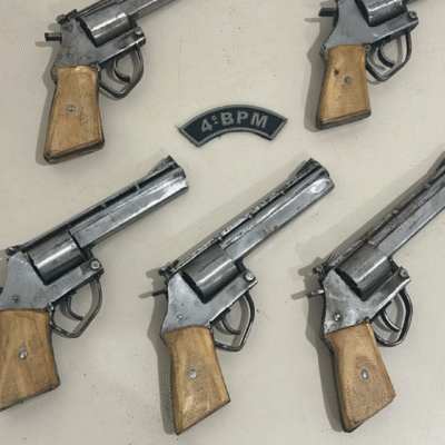 Juiz solta homem com submetralhadora por ‘não ver motivos’ e ele é preso de novo em menos de um mês