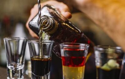 Fhoresp alerta: 36% das bebidas vendidas no Brasil são falsificadas