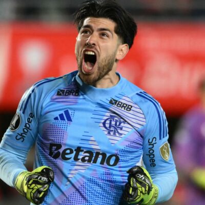 Flamengo vence Estudiantes nos pênaltis e avança à semifinal