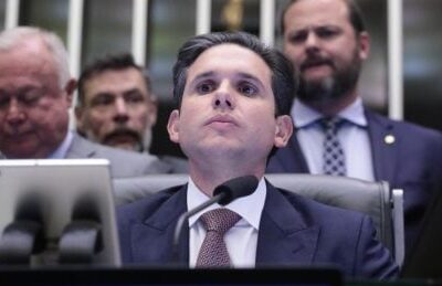 Hugo Motta defende pacificação ao acelerar anistia a golpistas do 8 de Janeiro