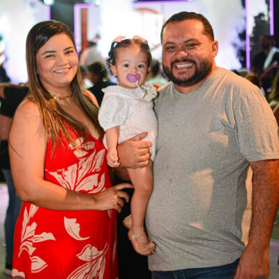 Emoção marca último adeus à pequena Maria Cecília; Sepultamento será às 8h em Currais Novos”