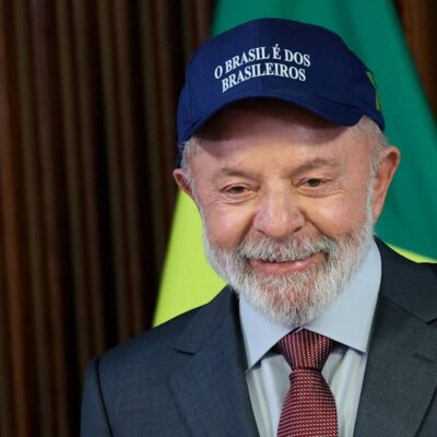 Lula defende soberania e responde tarifa dos EUA em artigo no NYT