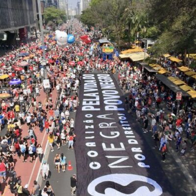 Manifestantes na Paulista protestam contra anistia, blindagem e jornada 6×1