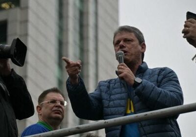 Moraes concede 5 dias para PGR se manifestar sobre ação contra Tarcísio por obstrução