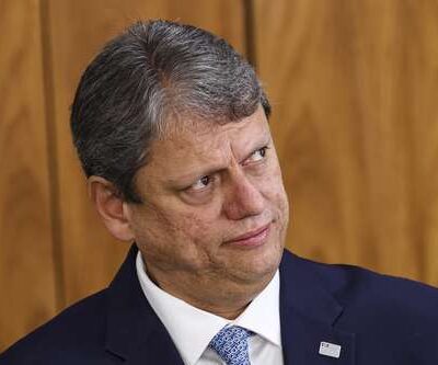 Moraes dá 5 dias para PGR se manifestar sobre possível interferência de Tarcísio em julgamento de Bolsonaro