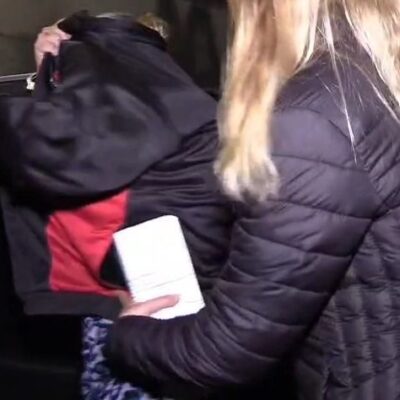 Mulher é presa em SP suspeita de levar fuzil usado em assassinato de ex-delegado