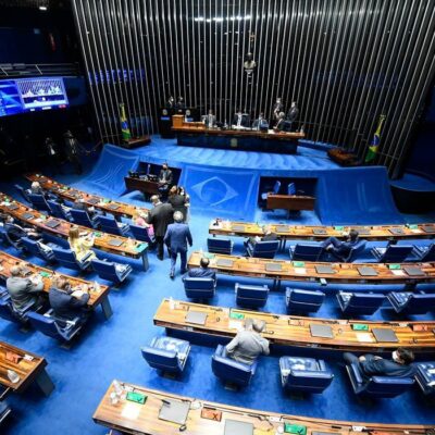 Oposição no Senado propõe emenda para restringir alcance da PEC da Blindagem