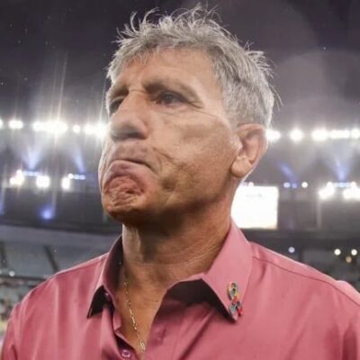Renato Gaúcho pede demissão do Fluminense após eliminações e vaias