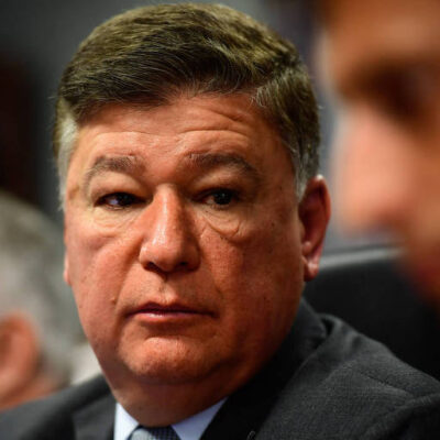 Reunião da CPI do INSS é cancelada após ausência de investigado