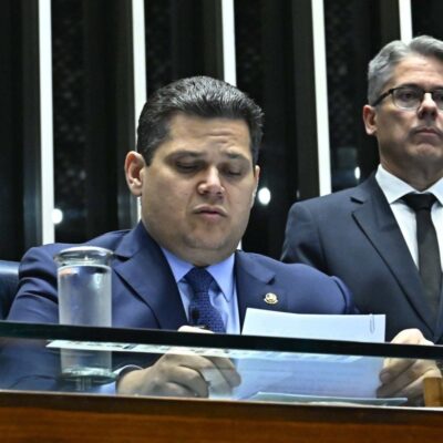 Senado encerra PEC da Blindagem após rejeição unânime na CCJ