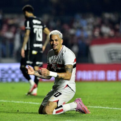 São Paulo repete falhas e perde em casa para Ceará pela 25ª rodada do Brasileirão