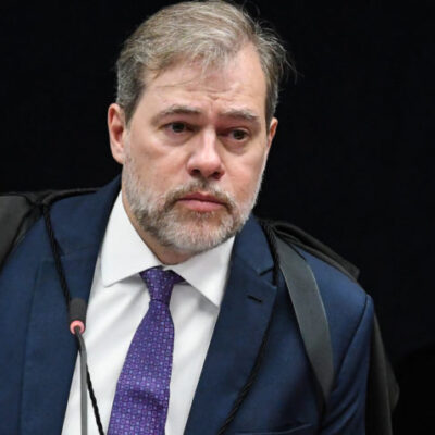 Toffoli determina que Câmara informe sobre tramitação da PEC da Blindagem