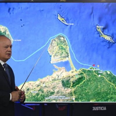 Venezuela responde aos EUA com exercícios militares em ilha do Caribe