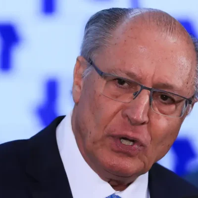 Alckmin destaca avanço em negociações técnicas após reunião Lula-Trump