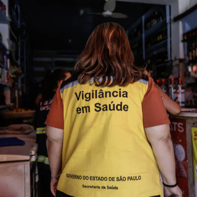 Bares são fechados em SP por venda de bebida com metanol após intoxicação e mortes