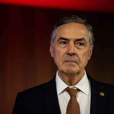 Barroso analisa ações sobre aborto no STF antes de aposentadoria