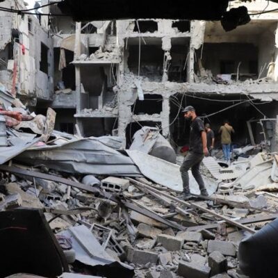 Conflito em Gaza prossegue com ataques de Israel antes de negociação de paz