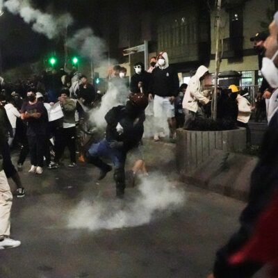 Congresso do Peru afasta presidente Dina Boluarte após protestos da Geração Z