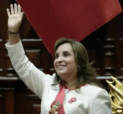Congresso do Peru destitui presidente Dina Boluarte e empossa José Jerí